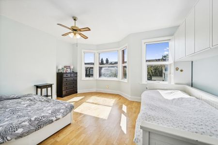 5 bedroom semi-detached house to rent - Photo 3