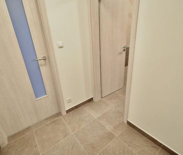 Pronájem bytuRenting an apartment 1+kk, 32 m2 - Fotografie 2