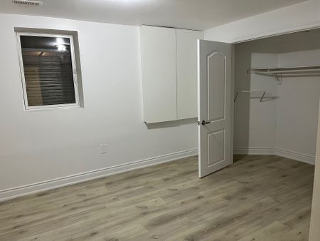 For Lease - 5174 Sundial Court Unit# Basement, Mississauga, Ontario - Photo 2