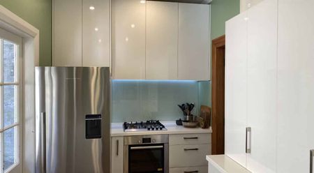 2 Bedroom Home - Island Bay - Photo 2