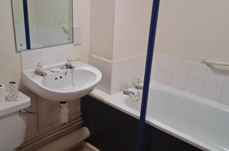 Thrawl Street – Flat 10 - Photo 3