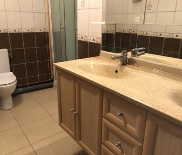 Appartement à louer - REIMS- SECTEUR EMILE ZOLA - Photo 4