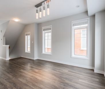 For Lease - 11 Canoe Lane, Hamilton, Ontario - Photo 1