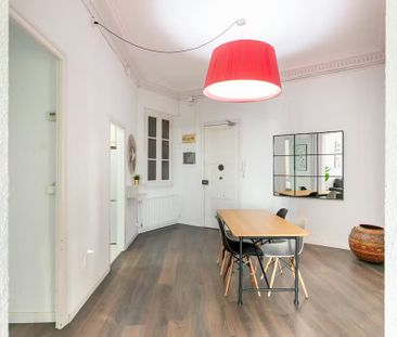 Carrer de la Reina Cristina, Barcelona, Catalonia 08003 - Photo 2