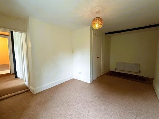 East Holcombe, Shillingford - Photo 1