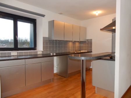 Location Appartement 4 pièces 94m² GONDRECOURT LE CHATEAU 55130 - Photo 4