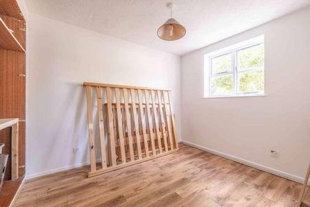 Knowles Close, West Drayton, UB7 - Photo 3