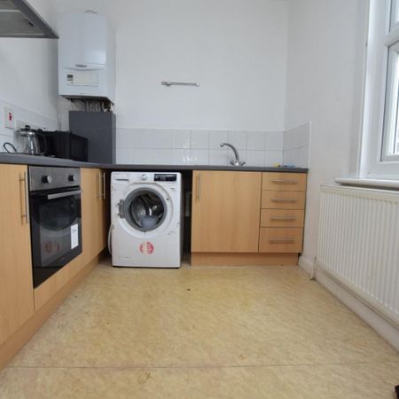 1 bedroom Flat To Let Total Size: 679 SQ FT - Photo 3