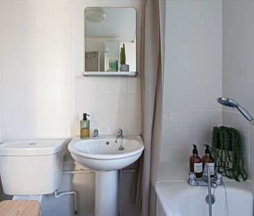 Room in a Shared Flat, Palmers Green, N13 - Photo 6