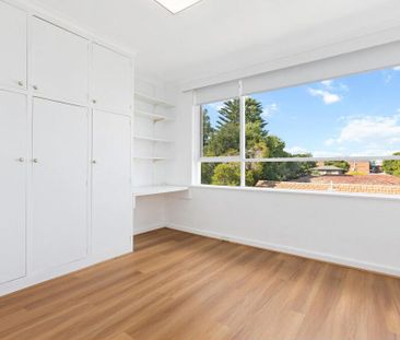 Elsternwick - Photo 3