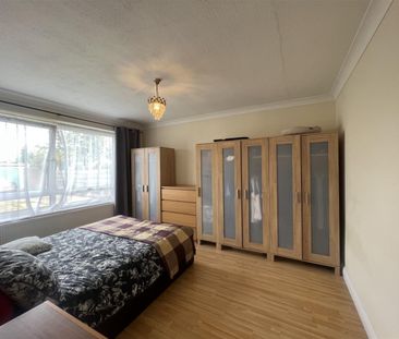 2 Bedroom Flat To Let - Photo 2