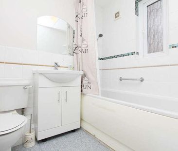 Granville Place, Elm Park Road, HA5 - Photo 4