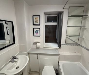 1 Bed Flat, Bentley Court, SO15 - Photo 5