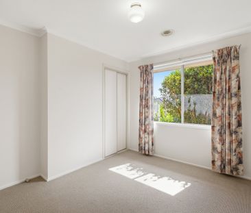 1 Lisbeth Ave , DONVALE - Photo 3