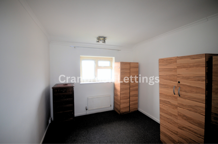 4 bedroom flat to rent - Photo 3