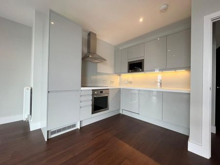 Avalon Point, 1 Silvocea Way - Photo 4