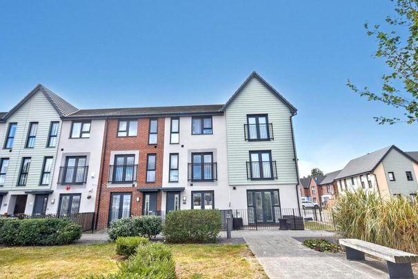 4 bedroom townhouse to rent - Photo 1