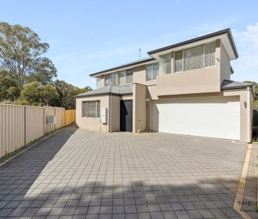 Experience Luxury & Modern Living in Forrestfield! - Photo 4