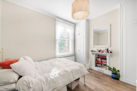 Penwith Road, Earlsfield, London, SW18 - Photo 4