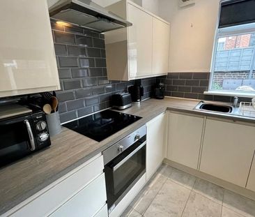 5 Bed Terraced House, Kearsley Road, S2 - Photo 3