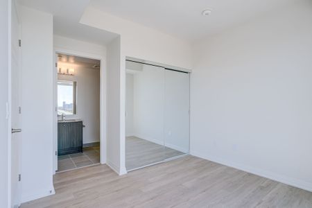 For Lease - 3006 William Cutmore Boulevard Unit# 1111, Oakville, Ontario - Photo 3