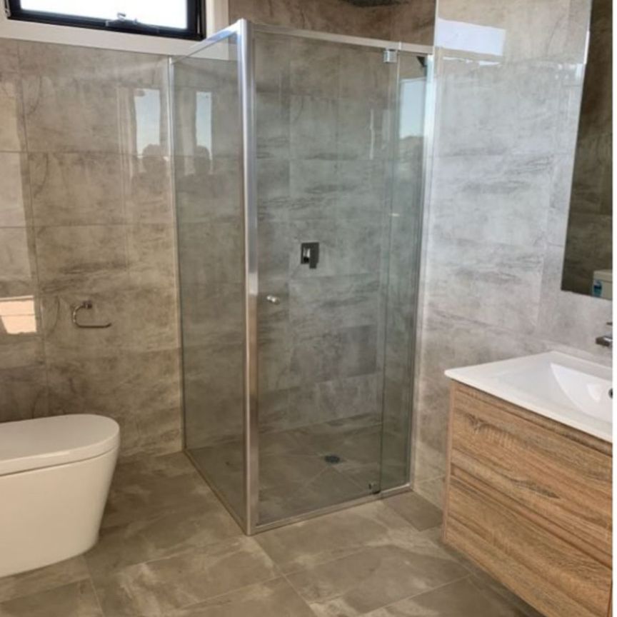 TOWNHOUSE IN GREAT LOCATION - Photo 1