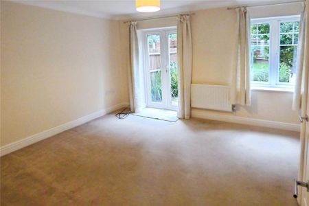 2 bedroom terraced house to rent - Photo 4