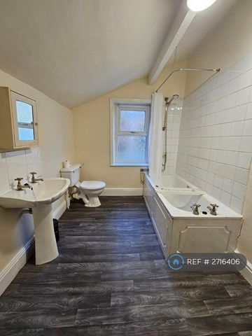 2 bedroom terraced house to rent - Photo 5