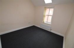2 Bed Property To Rent - Photo 2