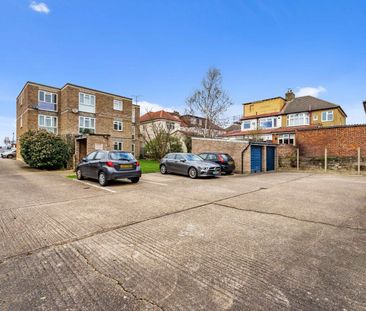 Stonecot Hill, Sutton, SM3 - Photo 2