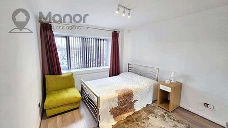 Acorn Court, Oaks Lane, Ilford, IG2 - Photo 2