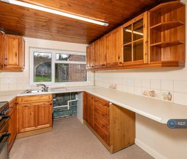 3 bedroom terraced house to rent - Photo 6