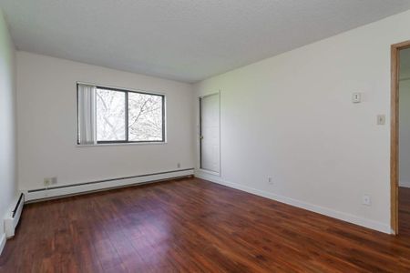 Waterstone 96 Apartments - Photo 4
