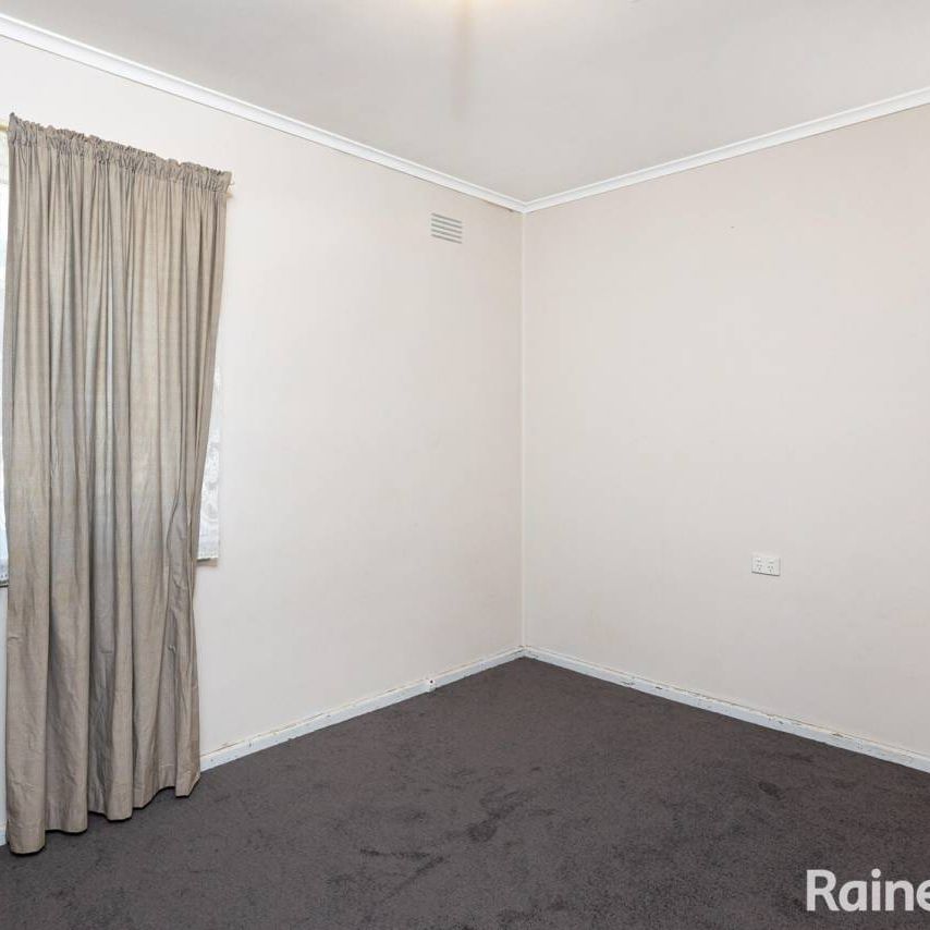 COMFORTABLE LIVING - Photo 1