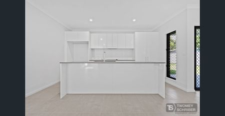 Brand New 3 Bedroom Home - Modern & Low Maintenance Living - Photo 2