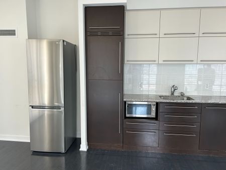 For Lease - 770 Bay Street Unit# 901, Toronto, Ontario - Photo 5