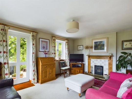 4 bedroom cottage to rent - Photo 1