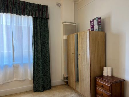 5-bedroom shared house / townhouse, hOUNSLOW AVE COWANDILLA - Photo 4