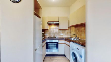 1 bedroom flat to rent - Photo 2