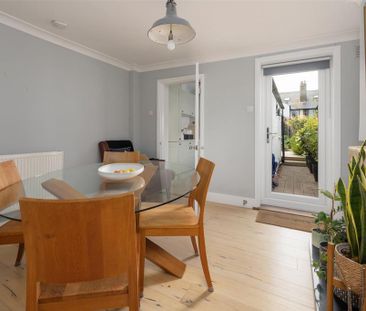 3 bedroom terraced house to rent - Photo 5