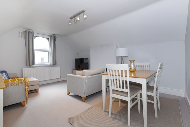 Werter Road, Putney, London, SW15 - Photo 1