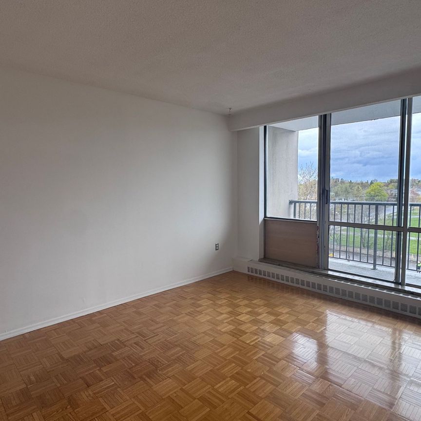 For Lease - 2400 Virginia Drive Unit# 510, Alta Vista and Area, Ontario - Photo 1