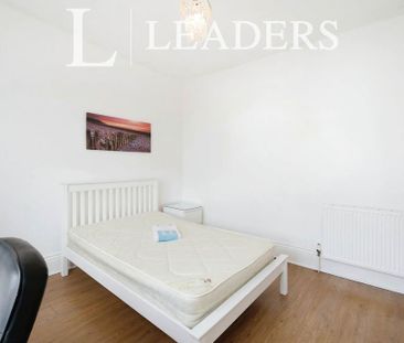 5 bedroom terraced house to rent - Photo 4