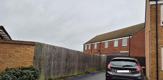 2 bedroom semi-detached house to rent - Photo 2