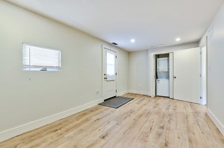 For Lease - 28 Silverthorn Avenue Unit# 2, Toronto, Ontario - Photo 4
