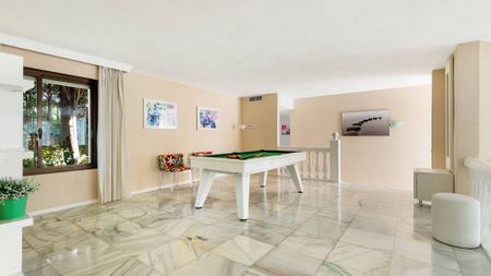 Luxury Villa for rent in Marbella, Andalusia - Photo 2