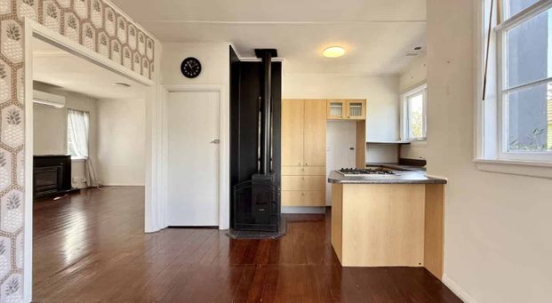 3 Bedroom House in Trentham - Photo 1