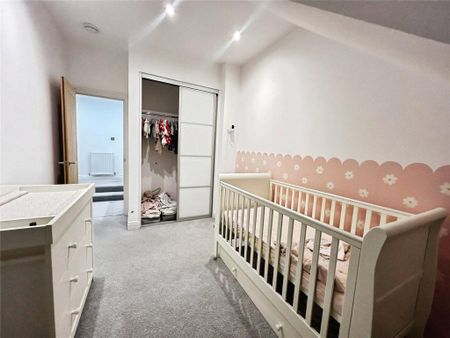 4 bedroom terraced house to rent - Photo 3