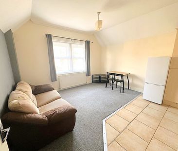 A 1 Bedroom Flat Instruction to Let in St Leonards-on-Sea - Photo 1