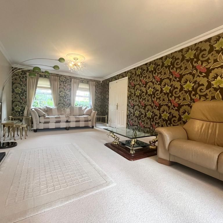 6 bedroom detached house to rent - Photo 1